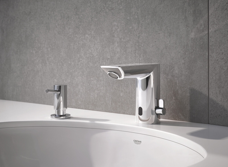 Mitigeur de lavabo infrarouge Grohe Bau cosmopolitan E - Le Temps des  Travaux