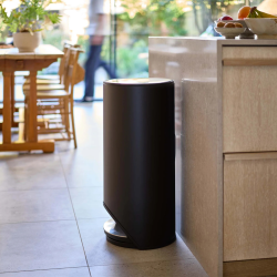 Poubelle moderne à pédale 30L ARC Easy-Push, fermeture douce, anti-Trace, seau amovible facile à laver, Noir Mat (30149)  Poubelle moderne à pédale 30L ARC Easy-Push, fermeture douce, anti-Trace, seau amovible facile à laver, Noir Mat (30149)