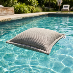 Soo Santaï Coussin piscine flottant 45x45 cm gris – billes incluses (à remplir) – intérieur / extérieur (SCF4545-1-SET)