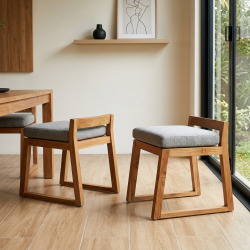 Lot de 2 tabourets d’appoint en teck massif marron clair 50 x 59,5 x 56 cm avec coussins gris inclus – Naturel